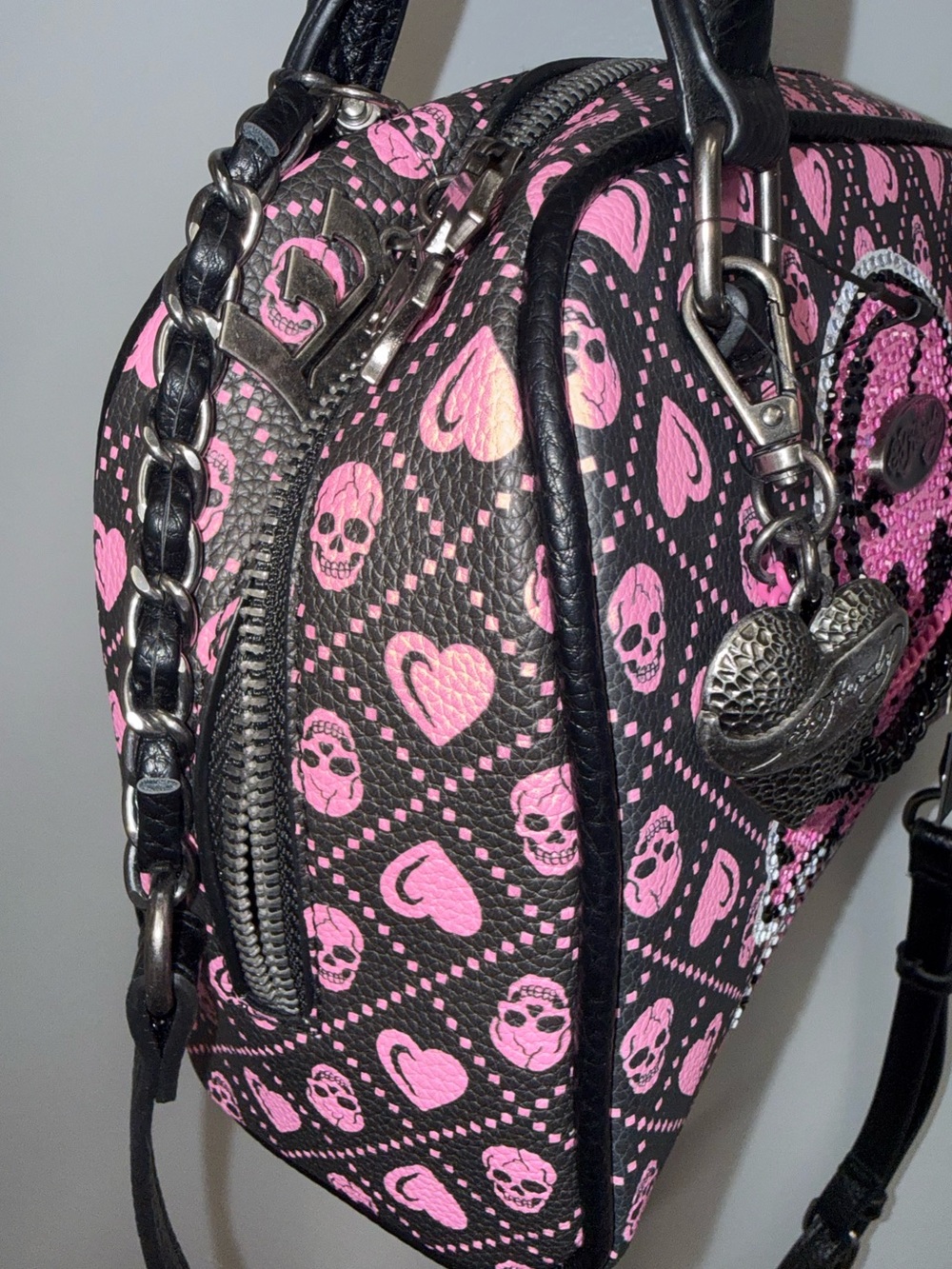Ed Hardy Black & Pink Skull Satchel with Chain & Studded with matching wallet - Picture 5 of 14